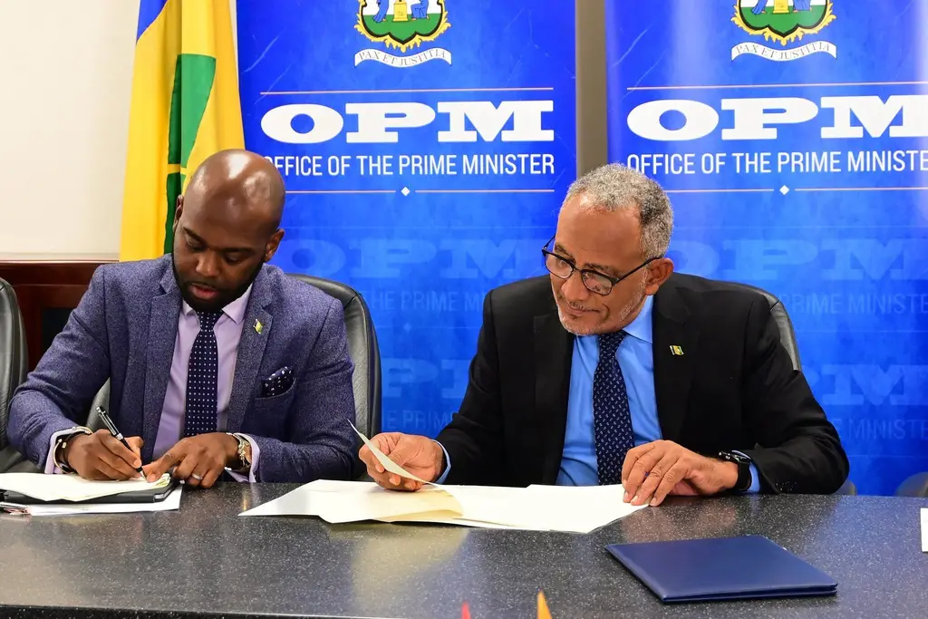 Lead image accompanying “St. Vincent and the Grenadines Signs Cruise Port Partnership Agreement with Global Ports Holding”