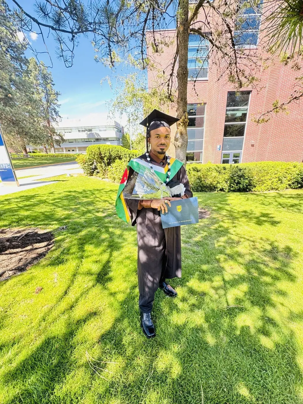 Lead image accompanying “Dominican Artist Earns Distinction Degree from Canadian University”