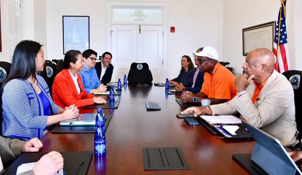 Lead image accompanying “USVI Officials Meet with U.S. Department of Energy Delegation”