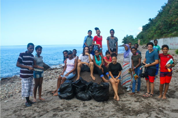  Junior Minister of Tourism Organizes Beach Clean Up