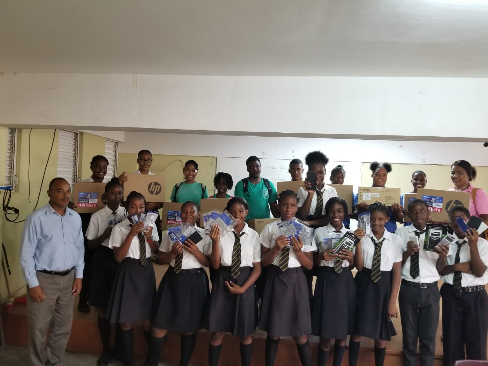 Dominica Manitoba Association Donates to the Goodwill Secondary School