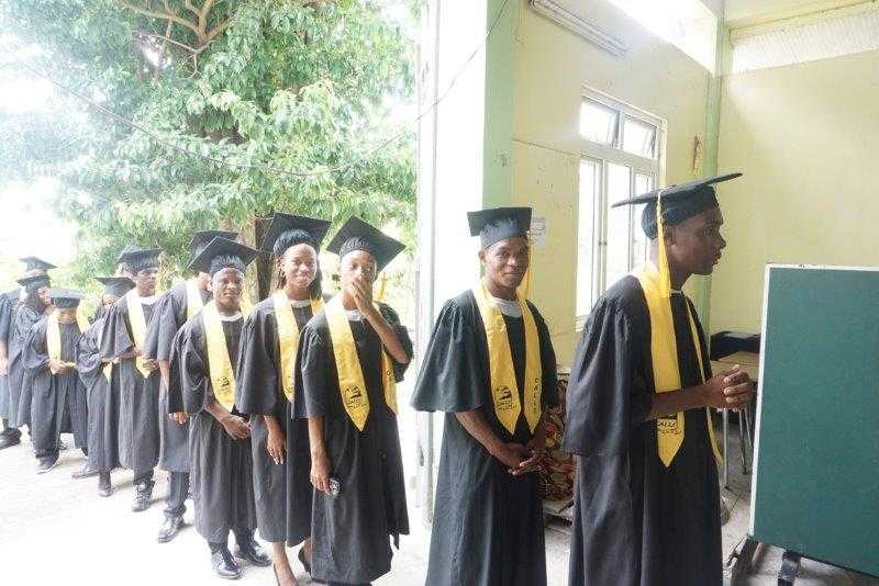 CALLS Graduates Fifteen Students