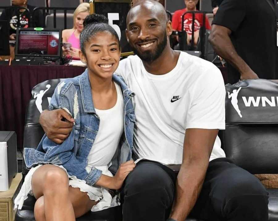  Kobe Bryant and his daughter, Gianna, killed in a helicopter crash in California