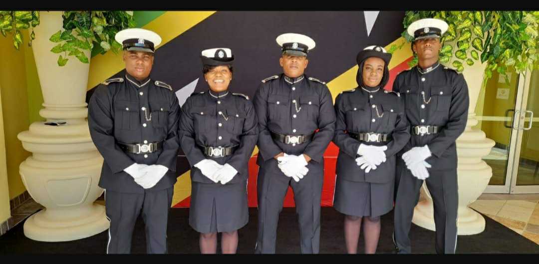 5 Young Dominicans Join Royal St.kitts Police Force