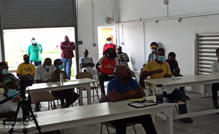 FAO and IICA lead Knowledge Gathering Session for Black Pineapple Producers in Antigua
