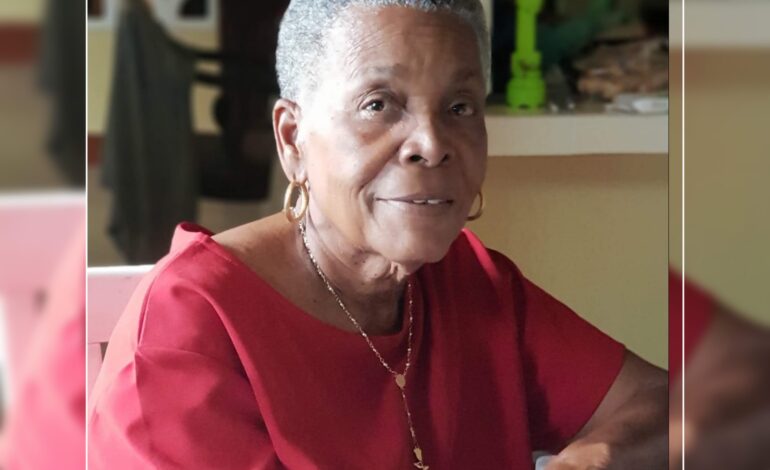 DEATH ANNOUNCEMENT OF 79 YEAR OLD MAUDLINE JOAN GREEN SHILLINGFORD BETTER KNOWN AS MAUDS OF ELMSHALL